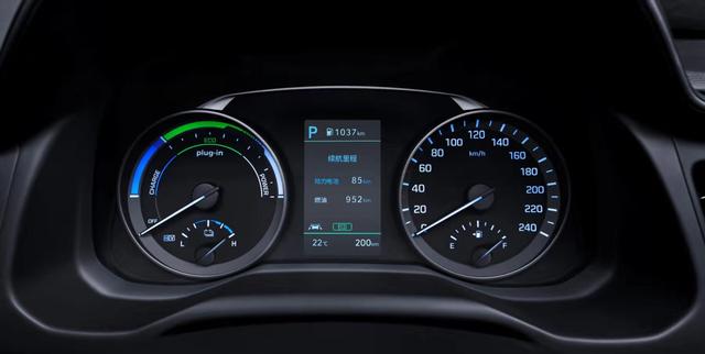 冬天開車不敢開空調？領動PHEV告訴你什么是"里程無憂"